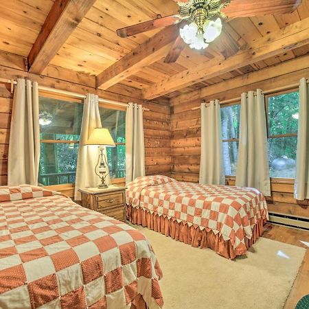 Scenic Creekside Cabin With Wraparound Porch! Villa Highlands Bagian luar foto