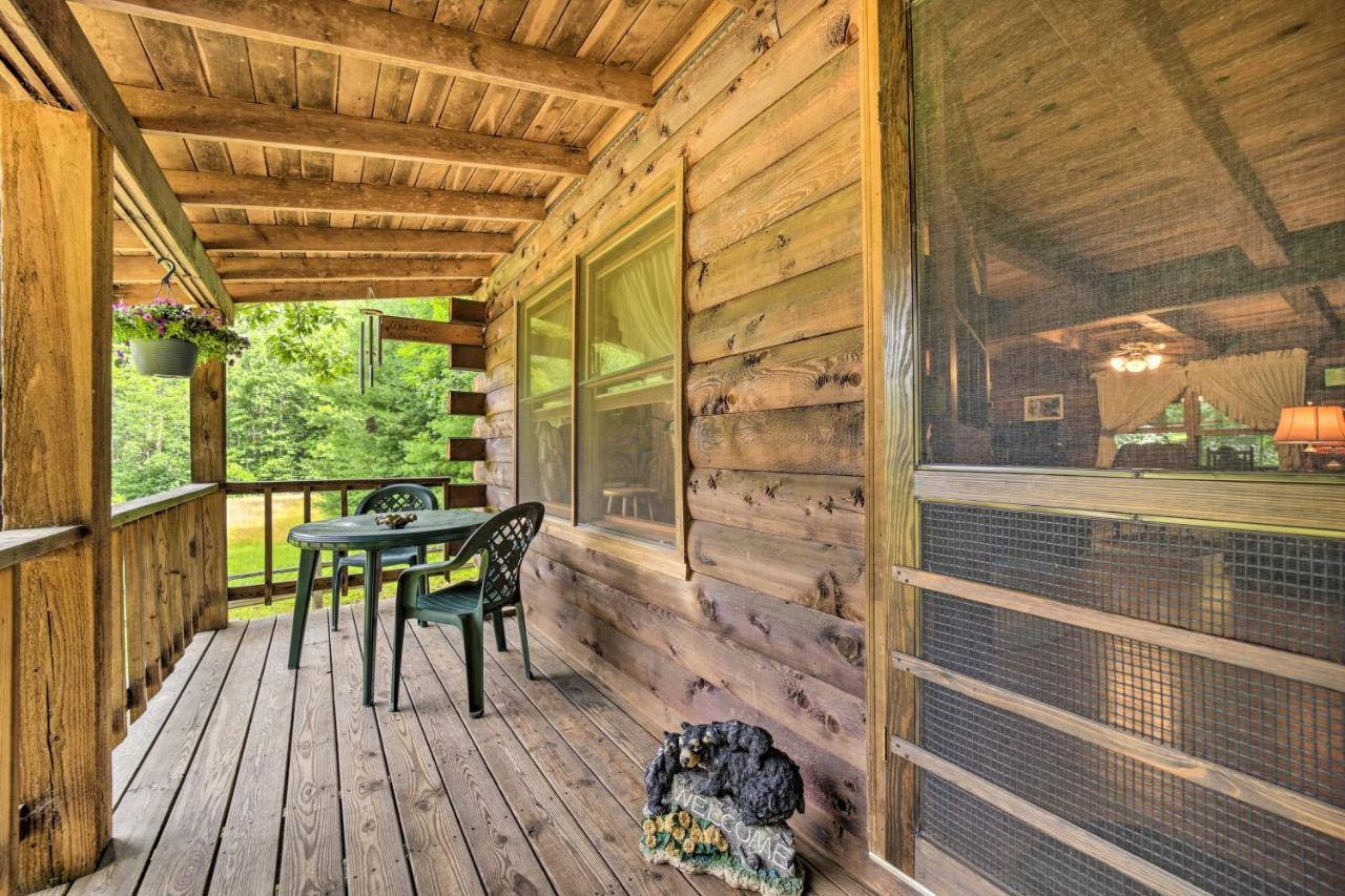 Scenic Creekside Cabin With Wraparound Porch! Villa Highlands Bagian luar foto