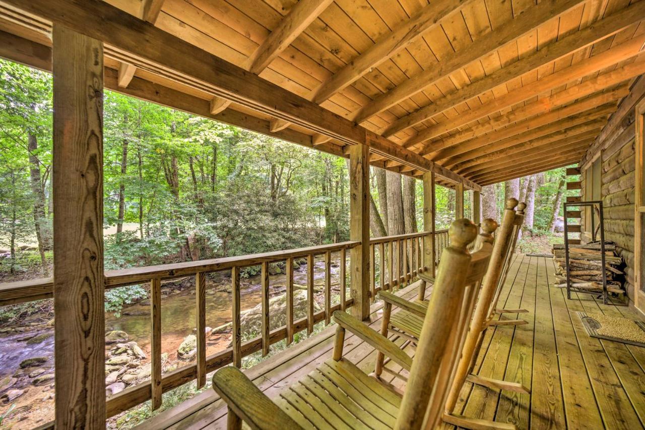 Scenic Creekside Cabin With Wraparound Porch! Villa Highlands Bagian luar foto