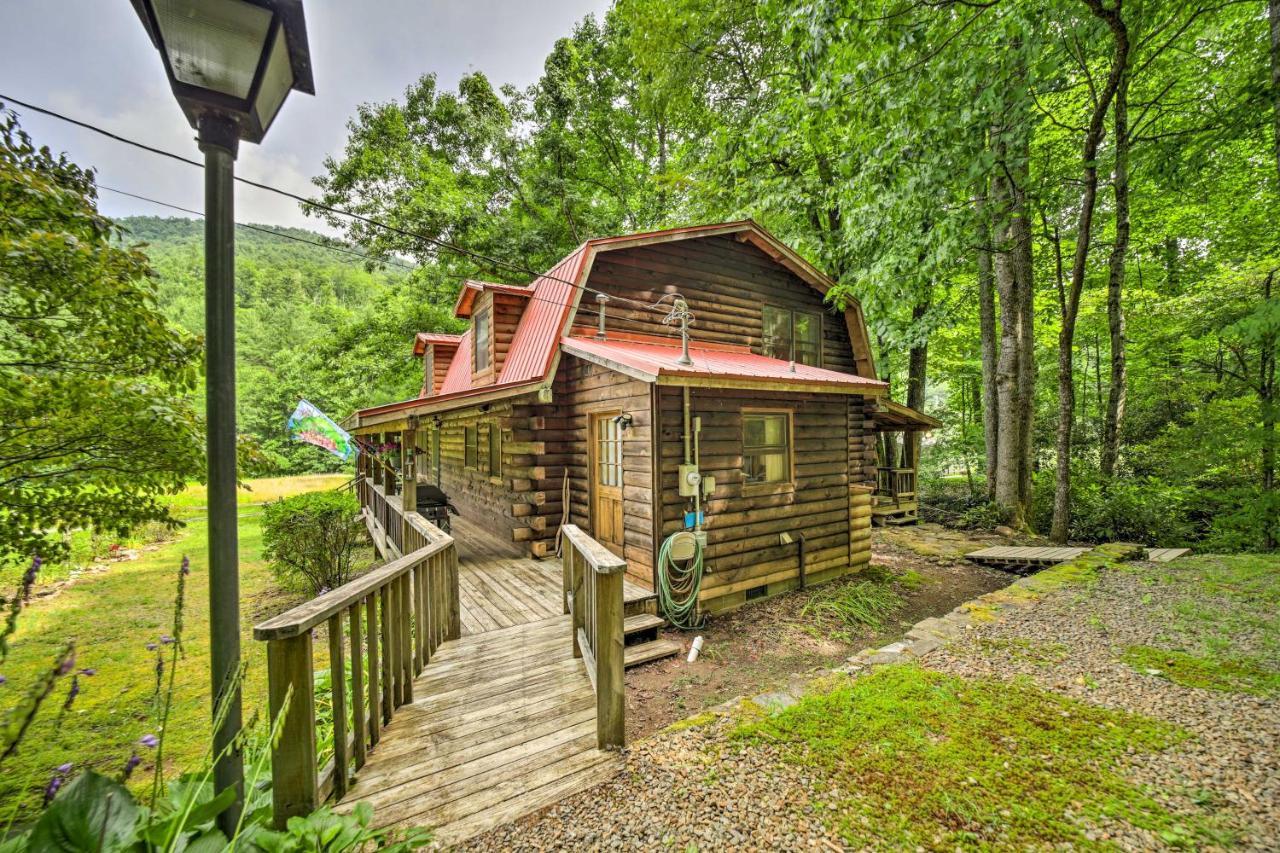 Scenic Creekside Cabin With Wraparound Porch! Villa Highlands Bagian luar foto