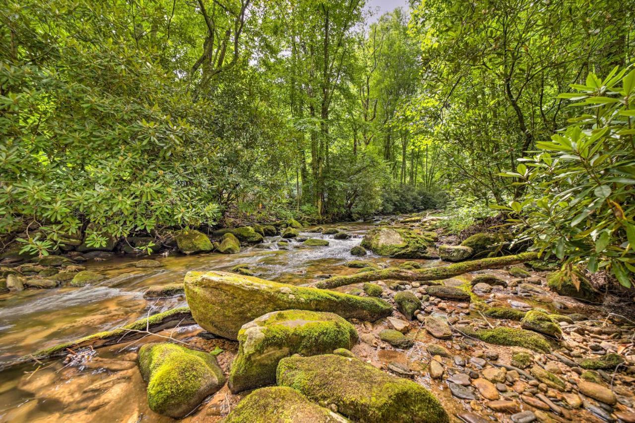 Scenic Creekside Cabin With Wraparound Porch! Villa Highlands Bagian luar foto